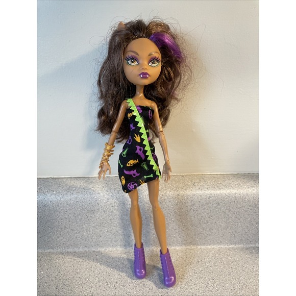 Mattel Other - Monster High Clawdeen Wolf Freaky Field Trip doll with outfit Purple Green